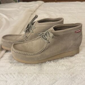 Clarks Men's Taupe Suede Chukka Boots